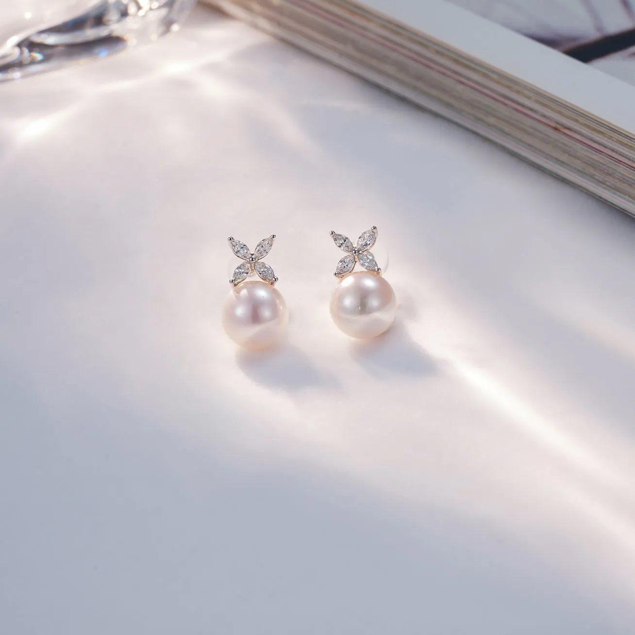 18K Diamond Akoya Pearl Earrings KE00114 | EVERLEAF