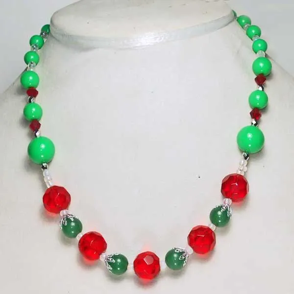 Jacintha Christmas Beaded Necklace