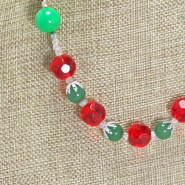 Jacintha Christmas Beaded Necklace